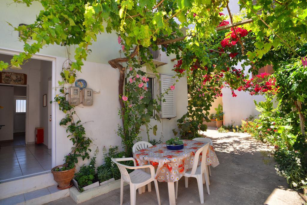 Katerina Rooms & Studios Palekastro Exterior foto